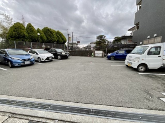 【駐車場】 | クロスＡＫＴ | 駐車場です