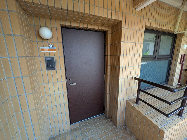 ガーデンホームズ上池台の玄関