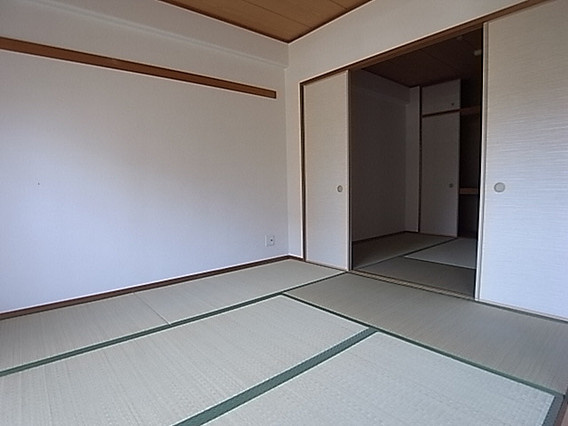 グリーングラス魚崎の和室