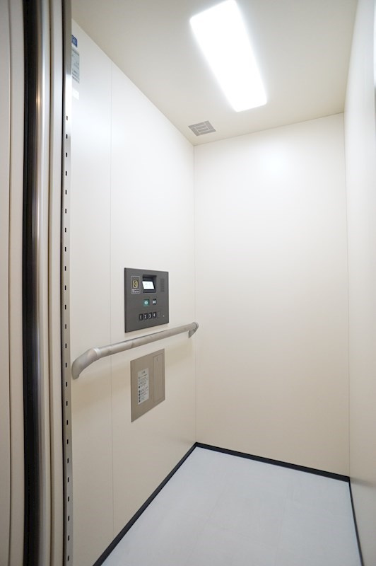 Wing R Residenceの外観|エレベーターがあるので重い荷物も引っ越しも安心♪