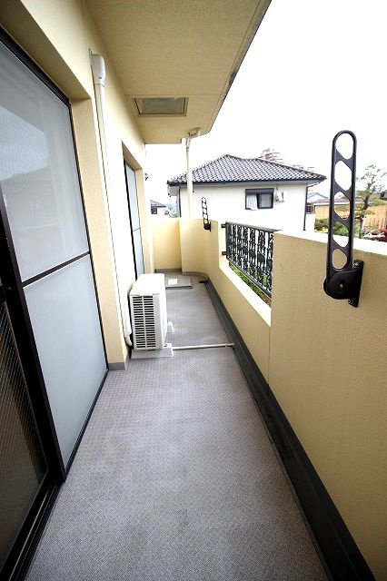 マリベール比島のバルコニー|バルコニーからの眺めを楽しみながら食事をしませんか