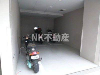 【駐車場】 | プレシオ小阪（河内小阪賃貸） | バイク置き場です