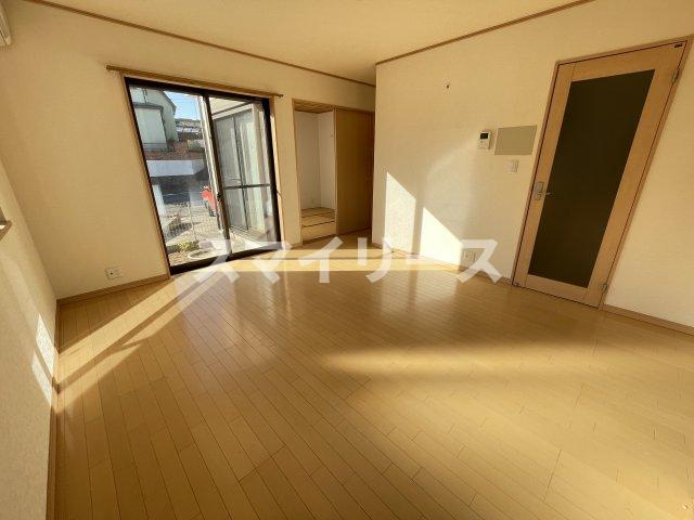柏市東柏1丁目戸建住宅の居間・リビング
