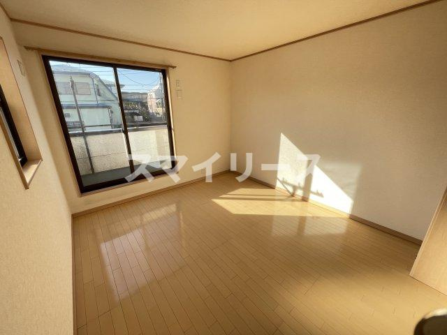 柏市東柏1丁目戸建住宅の居間・リビング