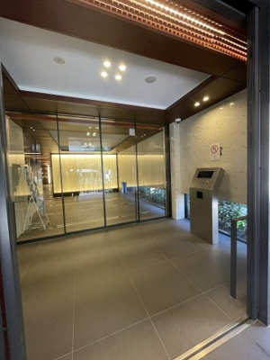 【エントランス】 | インプレスト東京八丁堀ル・サンク