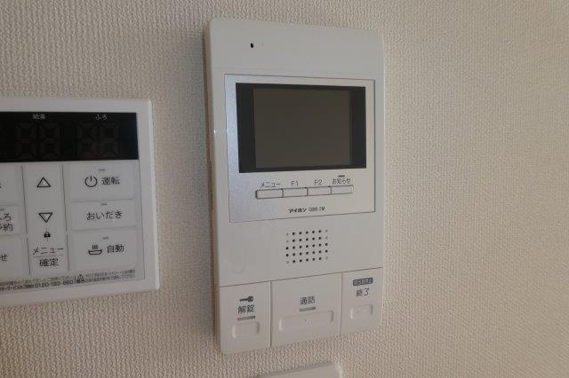 サクラヒルズのセキュリティ|オートロック連動ＴＶインターホン