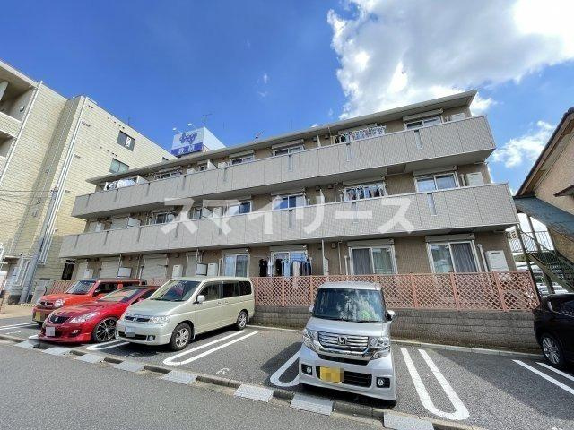 エシカルコートの駐車場