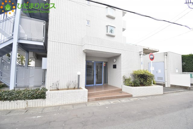 北区大成町4丁目　中古マンション　リーブル大宮のエントランス