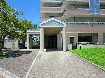 パークアヴェニュー神戸三田５番館のエントランス