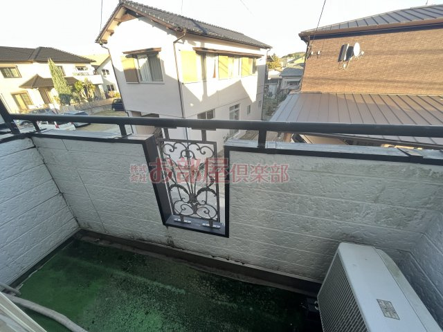 アザリア野中町のバルコニー|暖かな日差しのふりそそぐバルコニー