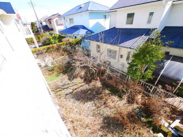 東金市日吉台2丁目　中古戸建の庭|内外装リフォーム済み令和5年1月４LDK 都市ガス上下水 バス停・スーパー・コンビニ・小学校・バス停のある分譲地内都市ガス上下水