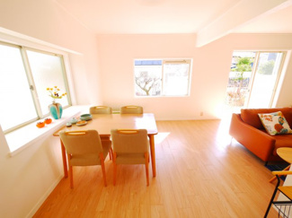 【居間・リビング】 | 東金市日吉台2丁目　中古戸建 | 内外装リフォーム済み令和5年1月４LDK 都市ガス上下水 バス停・スーパー・コンビニ・小学校・バス停のある分譲地内都市ガス上下水