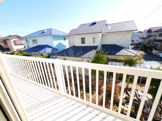 【バルコニー】 | 東金市日吉台2丁目　中古戸建 | 内外装リフォーム済み令和5年1月４LDK 都市ガス上下水 バス停・スーパー・コンビニ・小学校・バス停のある分譲地内都市ガス上下水