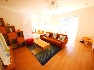 【居間・リビング】 | 東金市日吉台2丁目　中古戸建 | 内外装リフォーム済み令和5年1月４LDK 都市ガス上下水 バス停・スーパー・コンビニ・小学校・バス停のある分譲地内都市ガス上下水