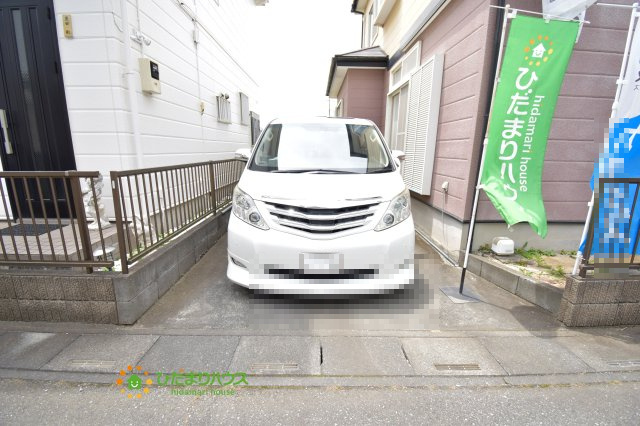 上尾市平方　中古一戸建ての駐車場