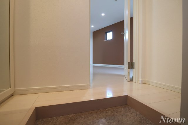 【玄関】 | MaisonFar黒川 | 落ち着いた玄関です