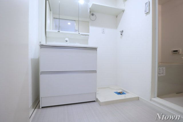 【洗面所】 | MaisonFar黒川 | 明るい洗面所です