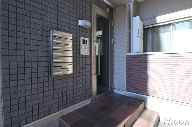 【エントランス】 | MaisonFar黒川 | エントランスです