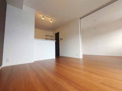 【洋室】 | ローザンコート