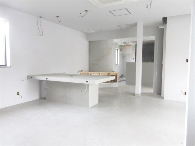 【内装】 | みるく学園前店舗