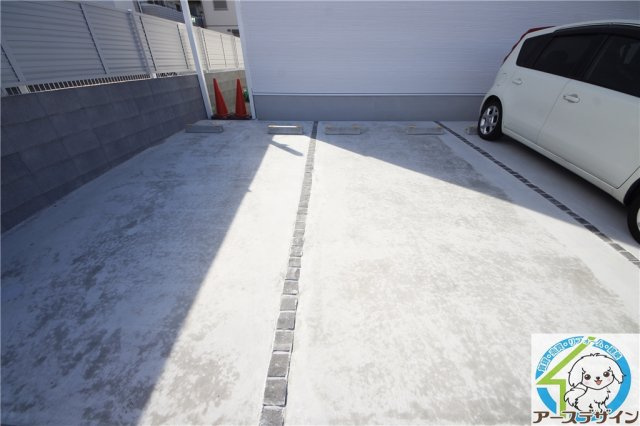 maisonblanche(メゾン・ブラン)の駐車場