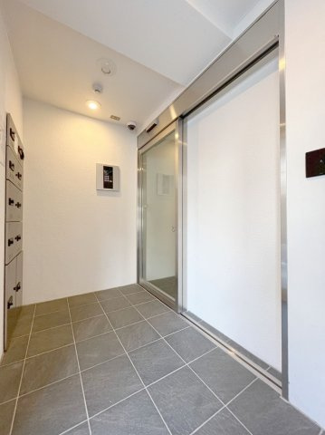 「防音マンション」サウンドフリー中板橋のエントランス|毎日通るエントランスはこのようになっています