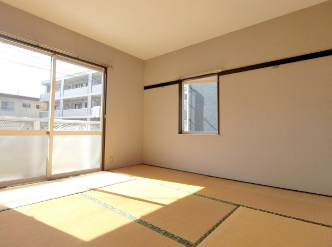 上津コーポ【キャッシュバック対象物件】の和室|和室があれば、来客や子供用のスペースとして活躍します