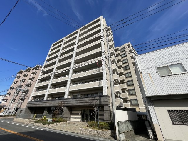 アムール箱崎駅東の外観