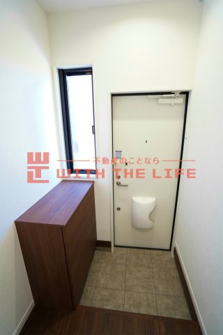 ナナザスタイル田主丸【キャッシュバック対象物件】の玄関|収納もある玄関です