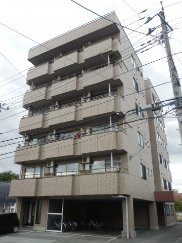 クレスト青田の外観