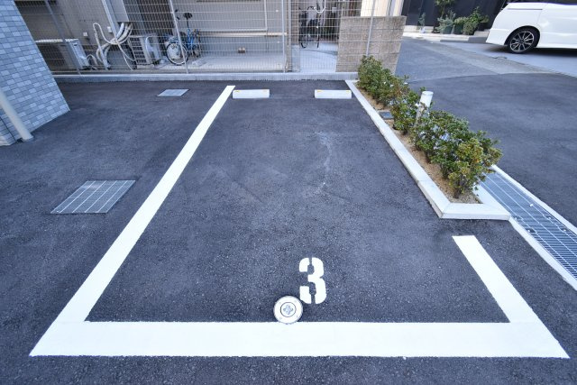 エスリード天王寺町北の駐車場