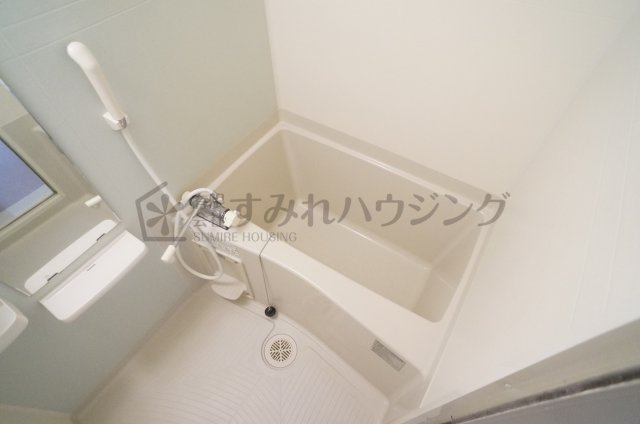 ネオカーム中野の浴室
