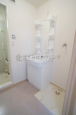 ネオカーム中野の洗面所
