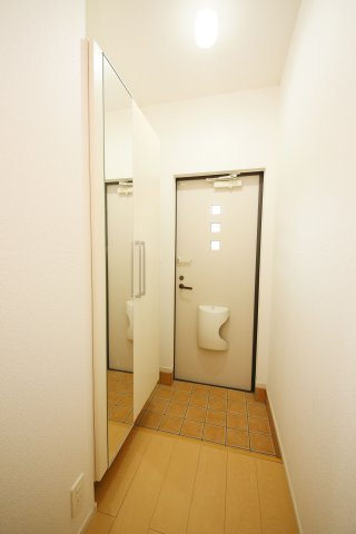 ファミール池田の玄関