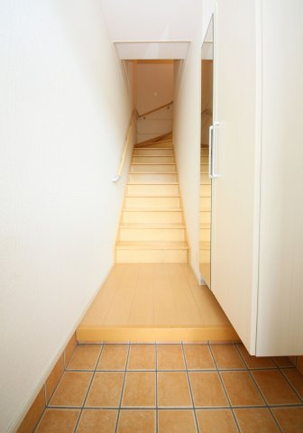 ファミール池田の玄関