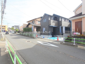【前面道路含む現地写真】
