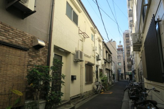 【外観】 | 閑静な住宅街にある戸建です。
上野の賃貸物件。
「東上野6丁目戸建」のことなら(株)メイワ・エステートへ
