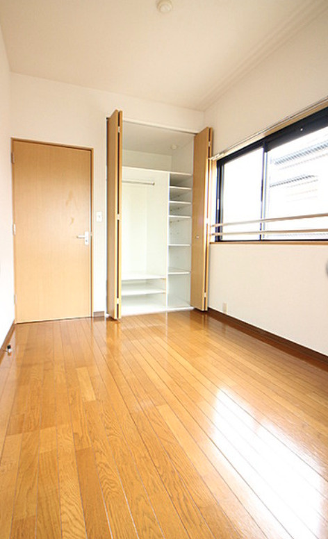 エトワール大善寺【キャッシュバック対象物件】の洋室|個人の部屋や寝室として使える洋室です