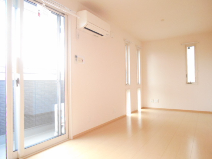 翡翠館 Ⅱの居間・リビング|Ⅱ202 ﾘﾋﾞﾝｸﾞ