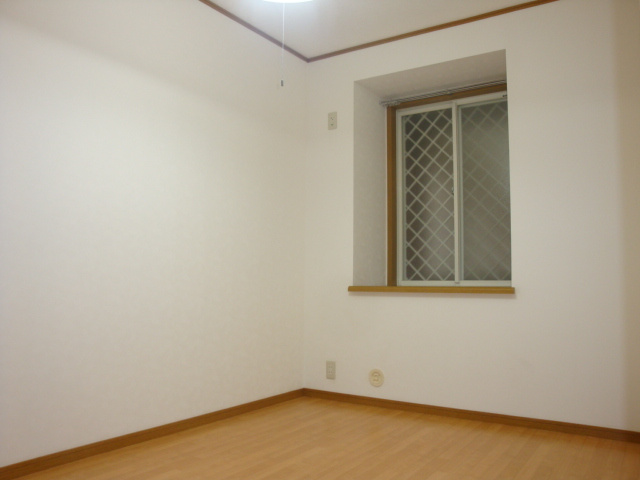 エーデル雲雀丘二番館の居間・リビング