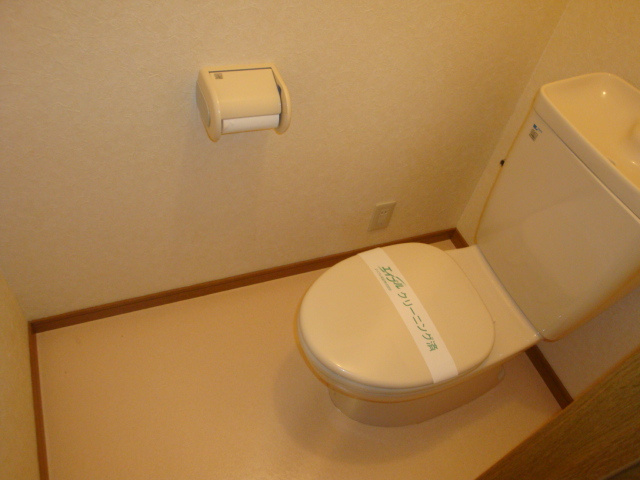 エーデル雲雀丘二番館のトイレ