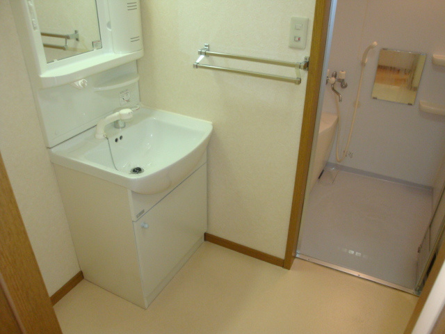 エーデル雲雀丘二番館の洗面所