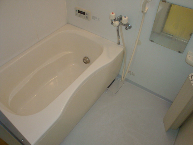 エーデル雲雀丘二番館の浴室