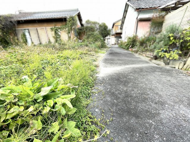【前面道路含む現地写真】 | 一宮市木曽川町外割田字前堀田売土地
