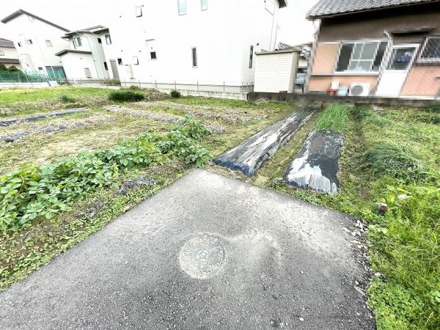 【前面道路含む現地写真】 | 一宮市木曽川町外割田字前堀田売土地