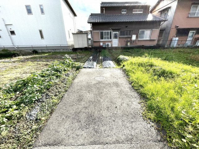 【前面道路含む現地写真】 | 一宮市木曽川町外割田字前堀田売土地