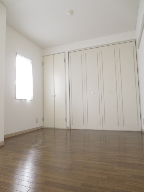 ソレーユYAMADAの洋室