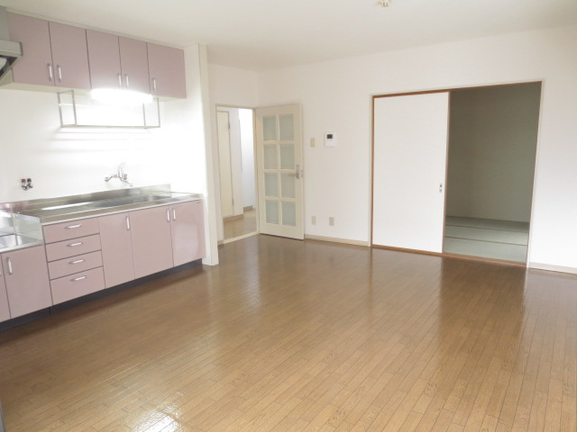 ソレーユYAMADAの居間・リビング