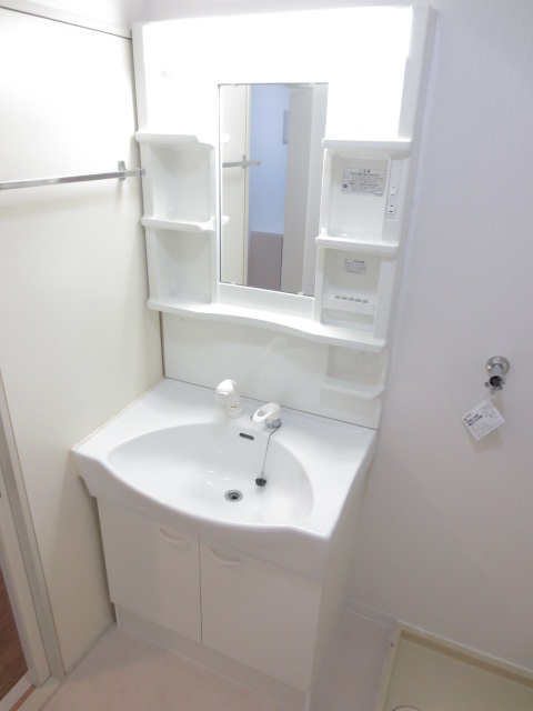 ソレーユYAMADAの独立洗面台|シャワー付き独立洗面台