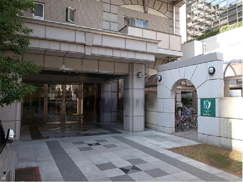 尼崎イスティーの玄関